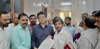 ಪತ್ರಕರ್ತರ ಆರೋಗ್ಯ ನಿಧಿಗಾಗಿ 2 ಕೋಟಿ ಹಾಗೂ ಸಣ್ಣ ಮತ್ತು ಮದ್ಯಮ ಪತ್ರಿಕೆಗಳಿಗೆ ಜಾಹೀರಾತಿಗಾಗಿ ಏರಡು ಕೋಟಿ ರೂಗಳನ್ನು ಮೀಸಲಿಡಬೇಕೆಂದು ಮನವಿ.