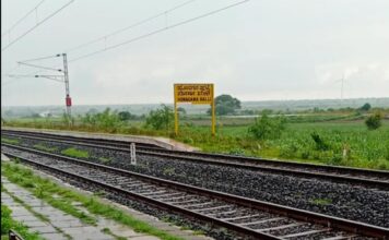 “ಮೂಲಸೌಕರ್ಯ ವಂಚಿತ ಹೊನಗನಹಳ್ಳಿ ರೈಲು ನಿಲ್ದಾಣ”ಸಂಸದರಾದ ಜಿಗಜಿಣಗಿ,ಕಾರಜೋಳ,ಸಚಿವ ಪಾಟೀಲ್ ರವರ ಪ್ರಭಾವ ಜನೋಪಯೋಗಿ ಆಗಬಹುದೆ?