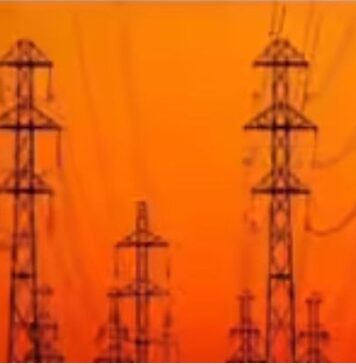 ಕೆಪಿಟಿಸಿಎಲ್ ಹಾಗೂ ಎಸ್ಕಾಮ್ ಸುಳ್ಳು ಲೆಕ್ಕ ತೋರಿಸಿ ರೈತರ ಮೇಲೆ ಗೂಬೆ ಕೂರಿಸಿ ಇಲಾಖೆಯ ಅವ್ಯವಹಾರ ಮುಚ್ಚಿ ಹಾಕುವ ಕುತಂತ್ರ ನಡೆದಿದೆಯಾ?