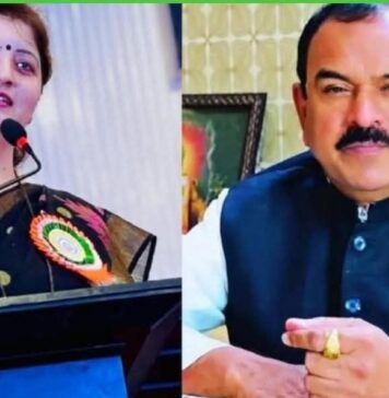 ದೇವಮಾನವನ ಫೋನ್ನಲ್ಲಿ ಅಡಗಿದೆಯೇ ಮಹಾರಾಷ್ಟ್ರ ರಾಜಕಾರಣದ ಜಾತಕ?ಅಶೋಕ್ ಖಾರಟ್ ಪ್ರಕರಣದ ಸ್ಫೋಟಕ ಟ್ವಿಸ್ಟ್