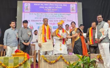 ಕಾಯಕ ರತ್ನ ಮತ್ತು ಅತ್ಯುತ್ತಮ ಸೇವಾ ಸಂಸ್ಥೆ ಪ್ರಶಸ್ತಿ ಪ್ರದಾನ