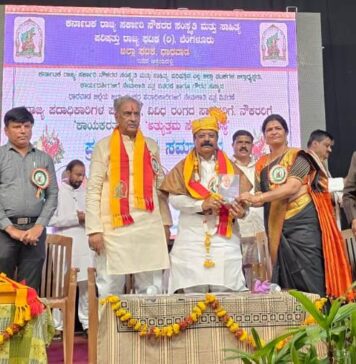 ಕಾಯಕ ರತ್ನ ಮತ್ತು ಅತ್ಯುತ್ತಮ ಸೇವಾ ಸಂಸ್ಥೆ ಪ್ರಶಸ್ತಿ ಪ್ರದಾನ