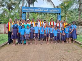 ಸರ್ಕಾರಿ ಶಾಲಾ ಮಕ್ಕಳ ಶೈಕ್ಷಣಿಕ ಬೆಳವಣಿಗೆಗೆ ಹೆಗಲಾದ ಕರವೇ ಸ್ವಾಭಿಮಾನಿ ಬಣ ಉಚಿತ ಪುಸ್ತಕ ವಿತರಿಸಿ ದಾನಿಗಳಿಗೆ ಸನ್ಮಾನ