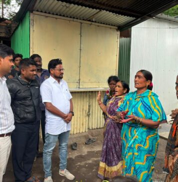 ಕಣಕಿ ಬಜಾರ್ ಕೊಳಚೆ ಪ್ರದೇಶಕ್ಕೆ”ದಲಿತ ಸ್ವರಾಜ್ಯ ಸೇನೆ ಭೇಟಿ”ಮೂಲಸೌಕರ್ಯ ಒದಗಿಸಲು ನಿವಾಸಿಗಳ ಮನವಿ