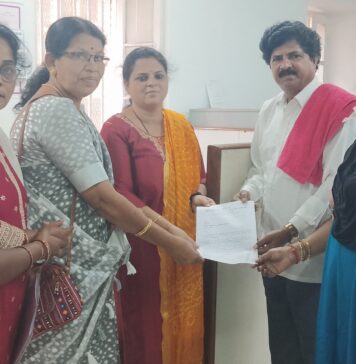 ಬಿಸಿಊಟ ತಯಾರಕರಿಗೆ 3 ತಿಂಗಳ ಬಾಕಿ ವೇತನ ಕೊಡದೆ ನಿರ್ಲಕ್ಷ್ಯ ವಹಿಸಿದ್ದರಿಂದ ಲೋಕಾಯುಕ್ತರಿಗೆ ದೂರು.