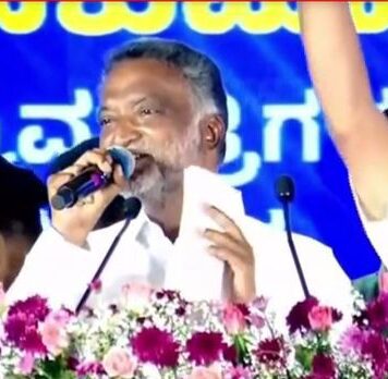 *ಪೌರಕಾರ್ಮಿಕರ ದಿನಾಚರಣೆಯಲ್ಲಿ ‘ಒಳಿತು ಮಾಡು ಮನುಷ್ಯ’ ಹಾಡಿ ಮನತಣಿಸಿದ ಸಚಿವ ಬಸವಂತಪ್ಪ.