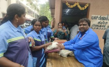 ಜಿಬಿಎ ಹೊಂಬೇಗೌಡ ವಾರ್ಡ್ ನಲ್ಲಿ ಪೌರಕಾರ್ಮಿಕರ ಹಾಗೂ ಡಾಕ್ಟರ್ ವಿಷ್ಣುವರ್ಧನ್ ಜನ್ಮದಿನಾಚರಣೆ