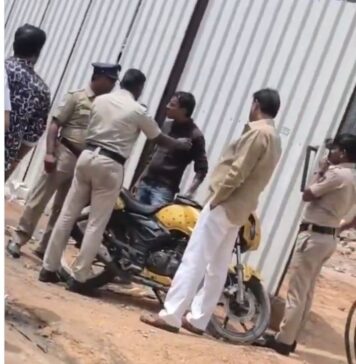 ಖಾಲಿ ಸೈಟ್ನಲ್ಲಿ ಮೂತ್ರ ವಿಸರ್ಜಿಸಿ ಯುವಕನ ಆರ್ಭಟಕ್ಕೆ ಹೆದರಿ ಬೈಸಿಕೊಂಡು ಹೋದ ಬಿಜೆಪಿ ಶಾಸಕ ಮುನಿರತ್ನ
