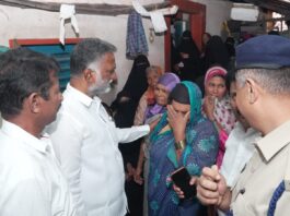 ತದಡಿ ಬೋಟ್ ದುರಂತ: ಮೃತ ಮೀನುಗಾರರ ಕುಟುಂಬಗಳಿಗೆ ತಲಾ ₹10 ಲಕ್ಷ ಪರಿಹಾರ*ಮಕ್ಕಳಿಗೆ ವಸತಿ ಶಾಲೆಗಳಲ್ಲಿ ಉಚಿತ ಶಿಕ್ಷಣ ಸಚಿವರ ಭರವಸೆ;ಸುರಕ್ಷತಾ ಕ್ರಮಗಳ ಪಾಲನೆಗೆ ಸಚಿವ ಸೂಚನೆ
